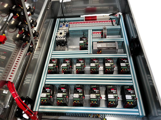 Sistema control de motores inteligente con HMI, alarmas y control remoto